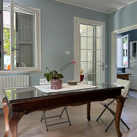 펜션 Pesciolino Rosso 체제나티코